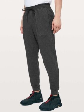 Lululemon At Ease Jogger
Heathered Black Men’s Small